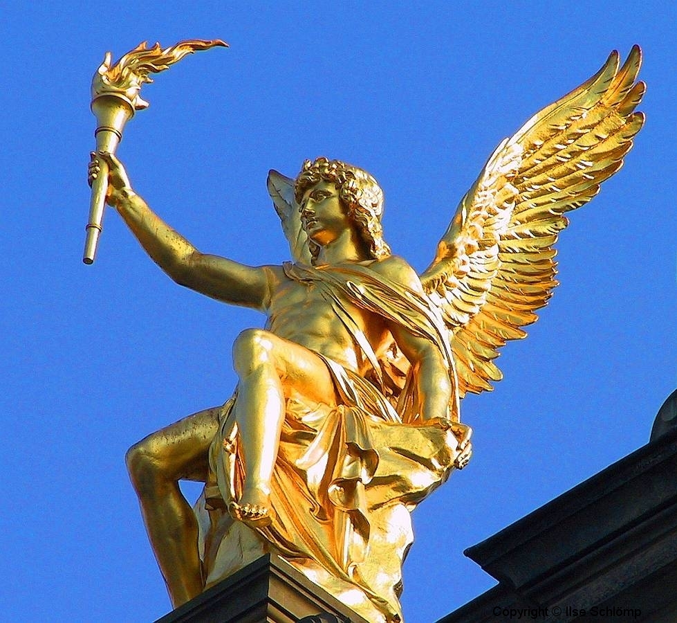 Dresden, Eros auf dem Dach der Kunstakademie