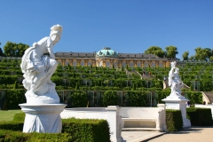Potsdam, Skulptur Minerva vor dem Schloss Sanssouci
