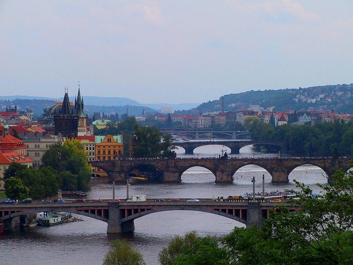 Tschechische Republik, Prag, Moldau mit Karlsbrücke