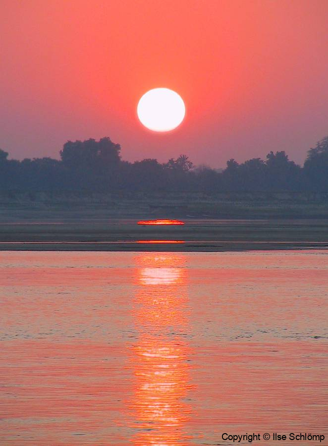 Myanmar, Sonnenuntergang auf dem Irrawaddy