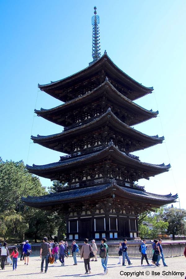 Japan, Nara, Kofuku-ji, Gojunoto