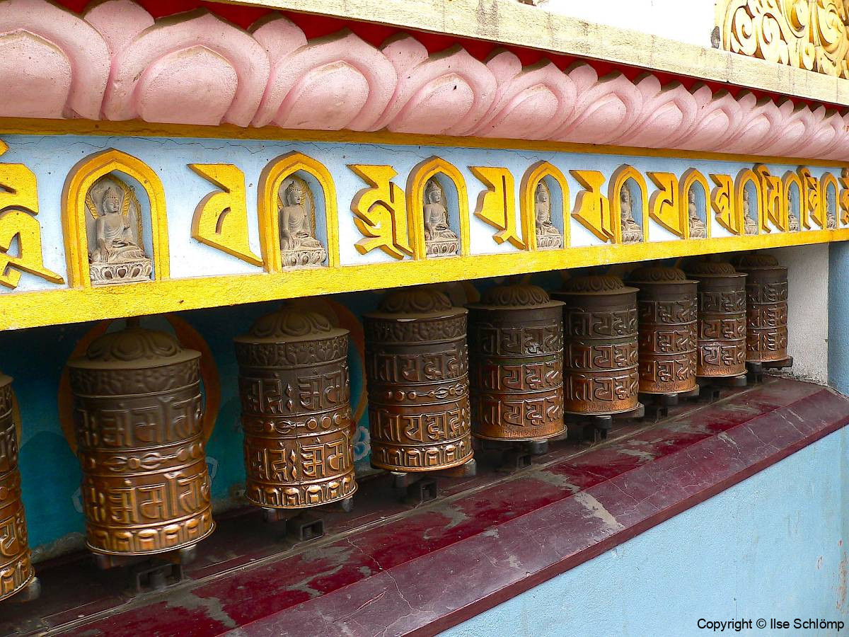 Nepal, Kathmandu, Tempelanlage Swayambhunath, Gebetsmühlen