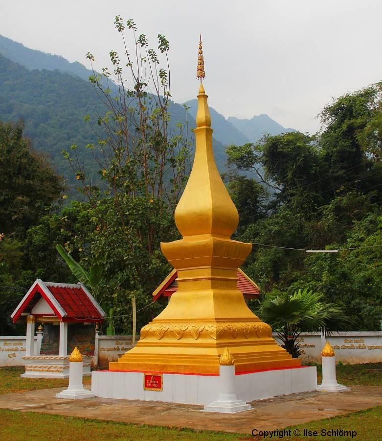 Laos, Muang Ngoi Neua, Wat Okadsaiyaram