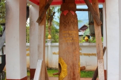 Laos, Muang Ngoi Neua, Wat Okadsaiyaram, Trommelturm