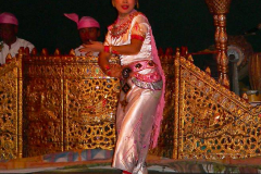 Myanmar, Bagan, Sithu, Birmanisches Tanz- und Marionettentheater