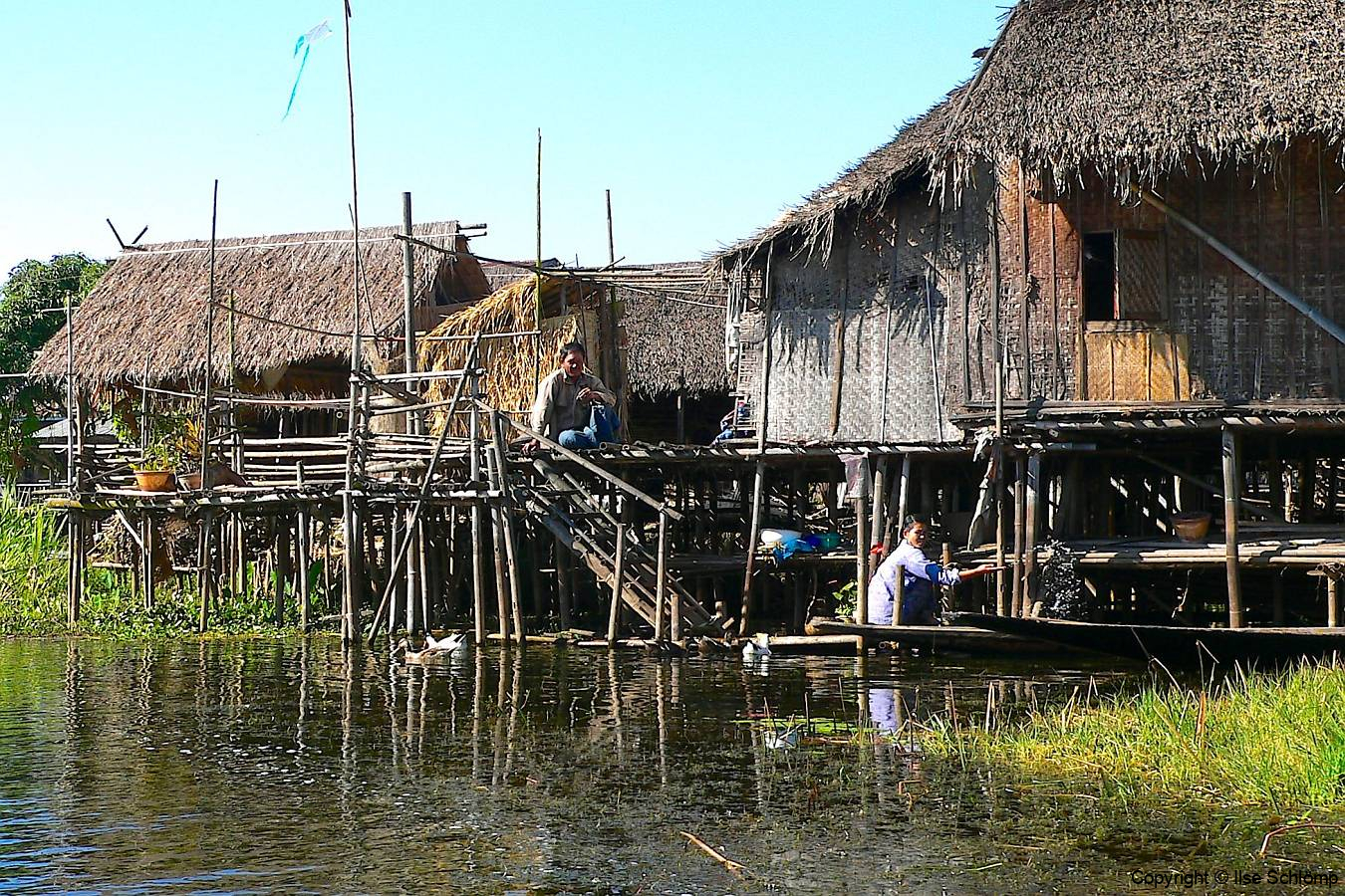 Myanmar, Dorf am Inle-See