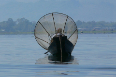 Myanmar, Inle-See, Fischer mit Reuse