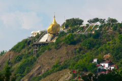 Myanmar, Zu Fuß hinauf zum Golden Rock