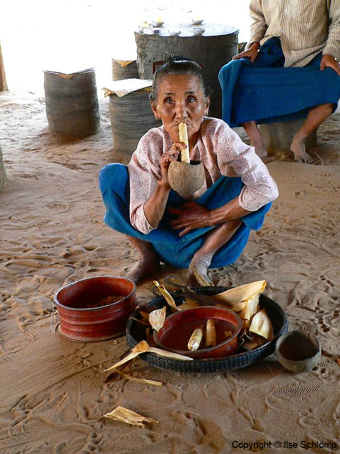 Myanmar,  Besuch eines Palmzuckerbetriebes
