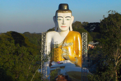 Myanmar, Pyay, Shwesandaw Pagode, Sehtatgyi Buddha, großer zehnstöckiger Buddha