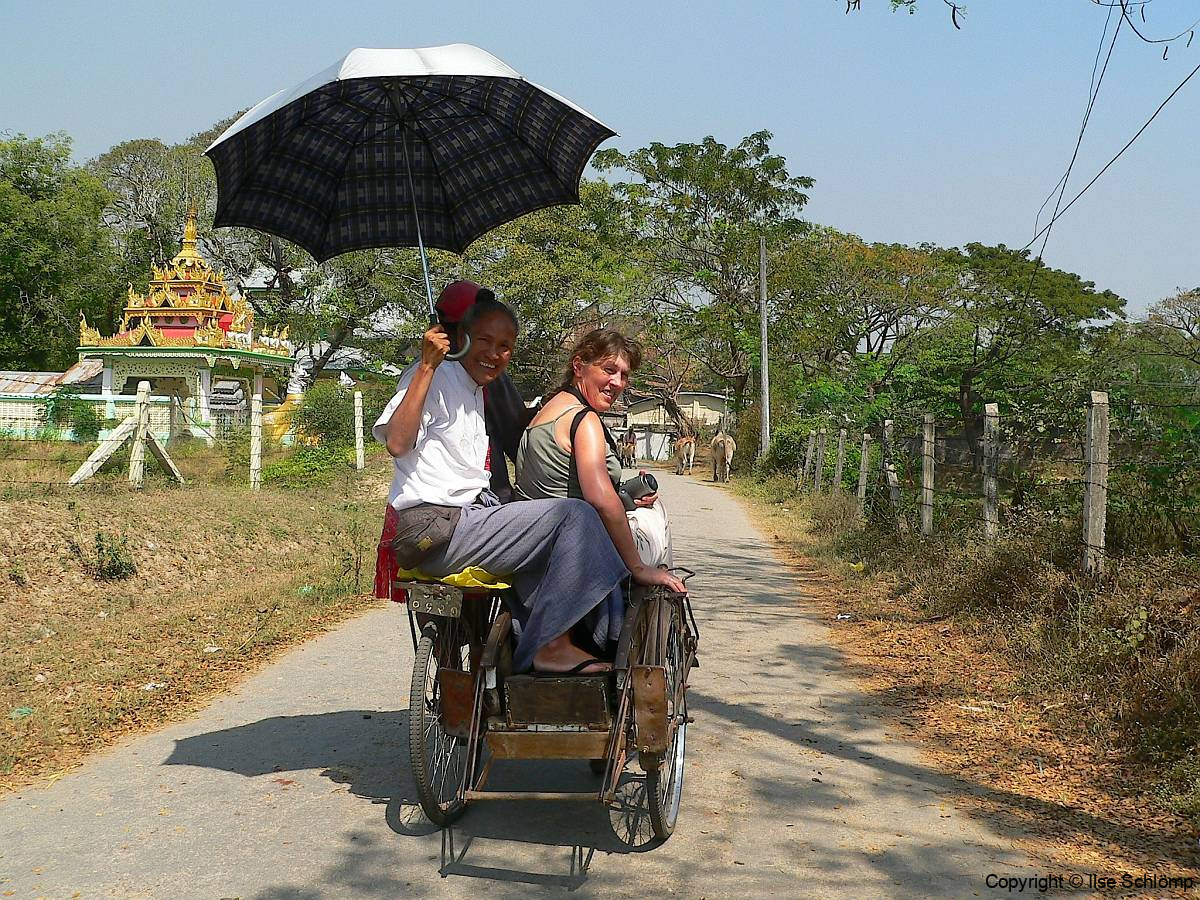 Myanmar, Yangon, Wir fahren mit einer Rikscha