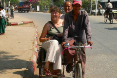 Myanmar, Yangon, Wir fahren mit einer Rikscha