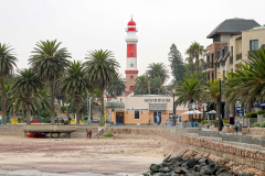 Namibia-Swakopmund-Blick-auf-den-Leuchtturm