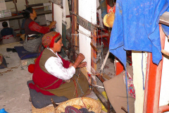 Nepal, Begegnungen unterwegs nach Bungamati, Besuch einer Spinnerei und Weberei