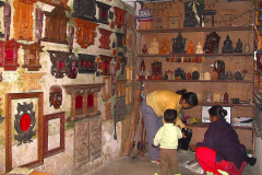Nepal, Khokana Bungamati, Holzschnitzkunst