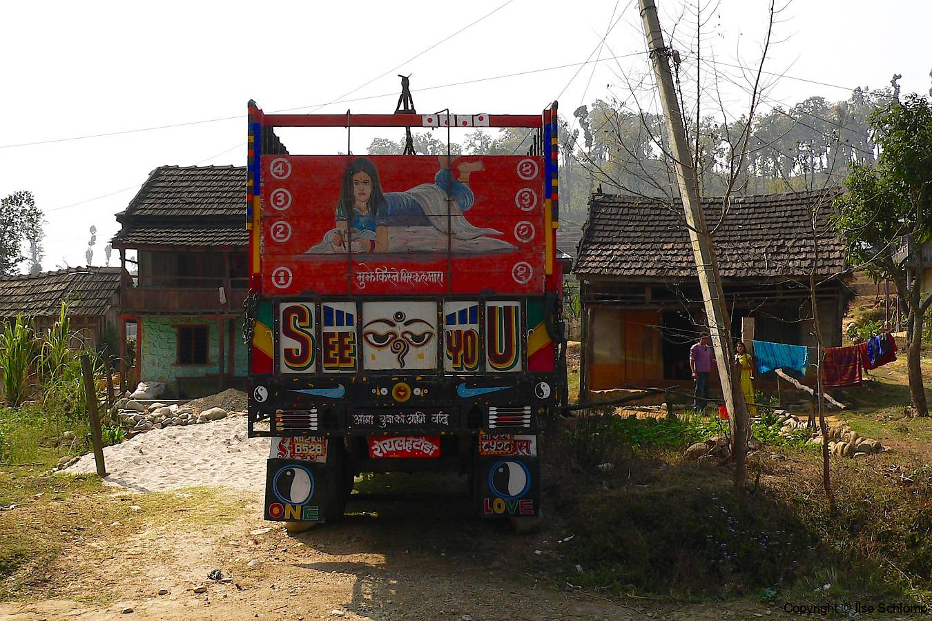 Nepal, Unterwegs nach Daman, Nepalesischer LKW