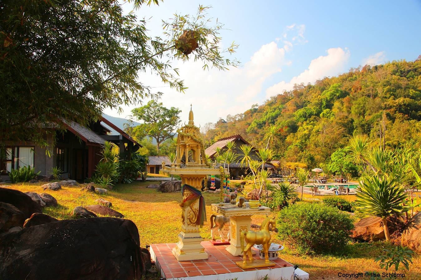 Laos, Oudomxay, NamKat YolaPa Resort, Geisterhäuschen