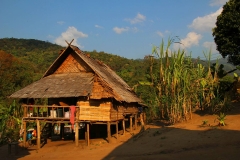 Laos, Oudomxay, Nam Kat Yola-Regenwald, Khmu Village