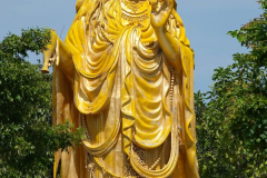 Thailand-Bangkok-Eingang-zum-Drachentempel-Wat-Samphran