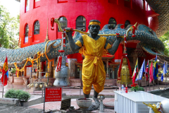 Thailand-Bangkok-Drachentempel-Wat-Samphran