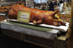 Thailand-Bangkok-Sook-Siam-Spanferkel