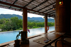 Thailand-Koh-Chang-Santhiya-Tree-Resort-Haupthaus-Frühstücksplatz