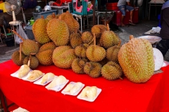 Thailand, Samut Songkhkram, Schwimmender Markt Amphawa, Durian