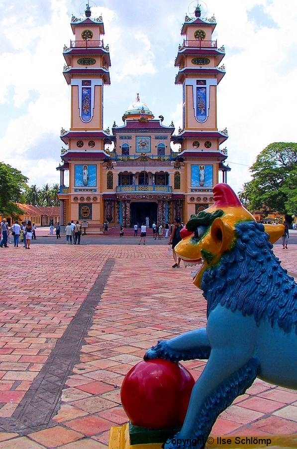 Tay Ninh, Cao Dai Tempel